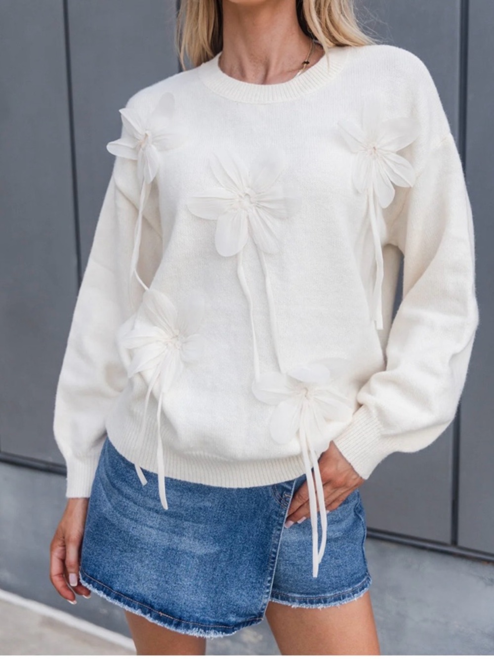 Gilli Cream Floral 3D Appliqué Crewneck Balloon-Sleeves Pullover  Sweater
